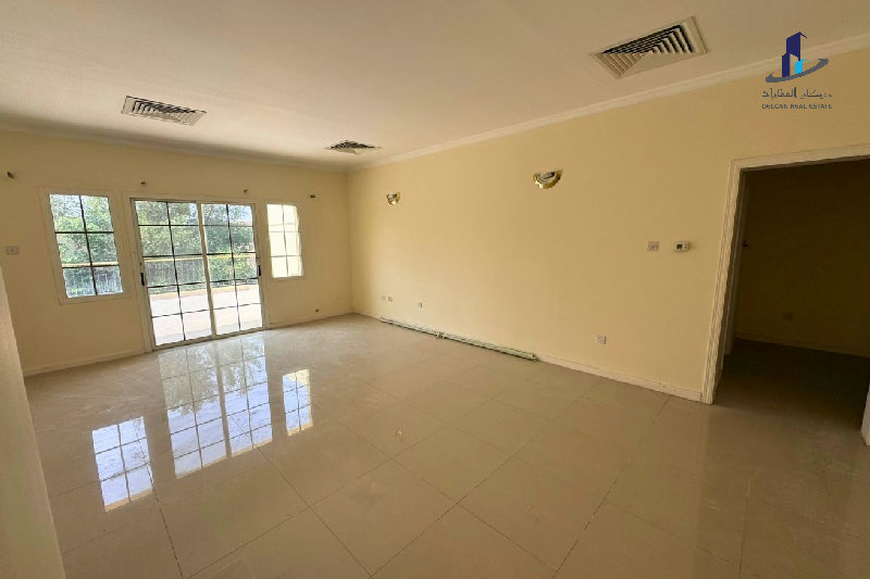 Budget friendly |Squash |Tennis courts |Kids areas – Slide 3