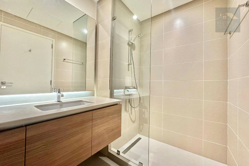 BRAND NEW | DIRECT BEACH ACCESS | HIGHFLOOR – Slide 8