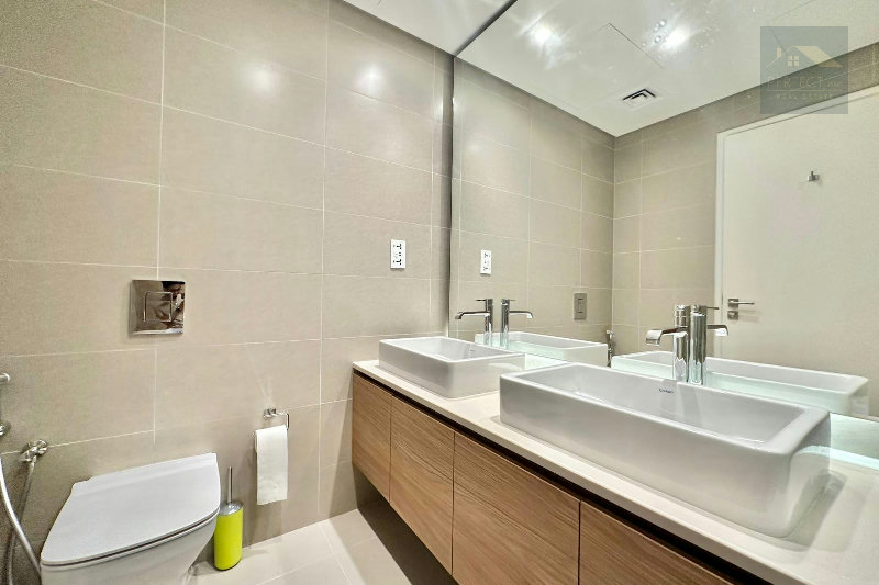 BRAND NEW | DIRECT BEACH ACCESS | HIGHFLOOR – Slide 11