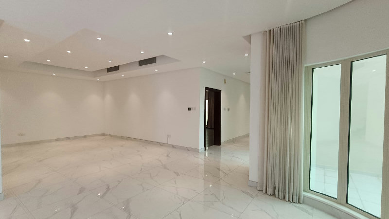 FULLY RENOVATED-PRIVATE POOL-NEAR HIGHWAY – Slide 9