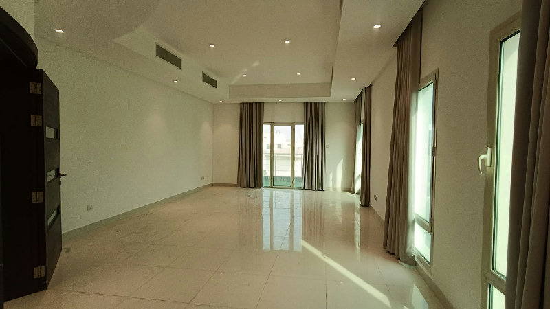 FULLY RENOVATED-PRIVATE POOL-NEAR HIGHWAY – Slide 5