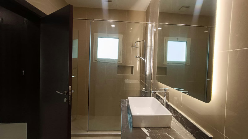 FULLY RENOVATED-PRIVATE POOL-NEAR HIGHWAY – Slide 10