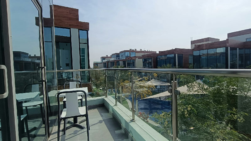 SPACIOUS TOWNHOUSE-BALCONY-NEAR HIGHWAY – Slide 11