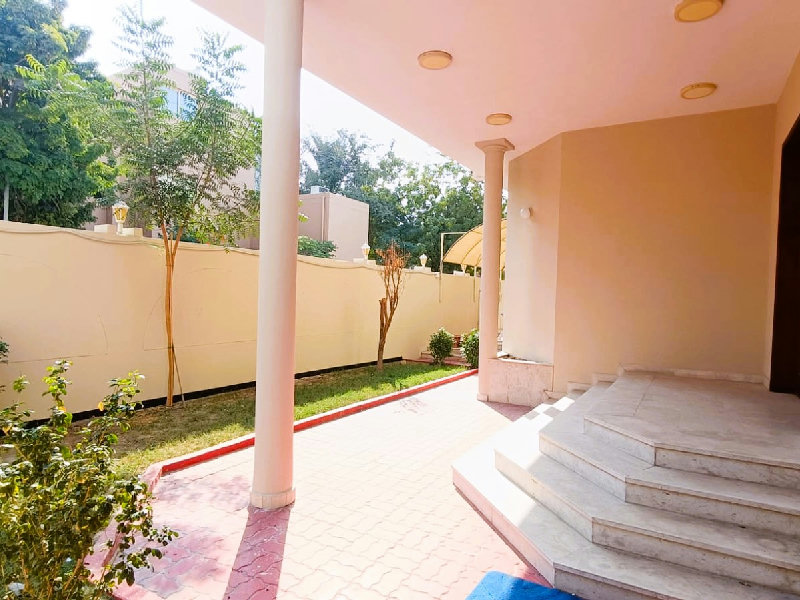 SPACIOUS-PRIVATE POOL-NEAR GALLERIA MALL – Slide 18