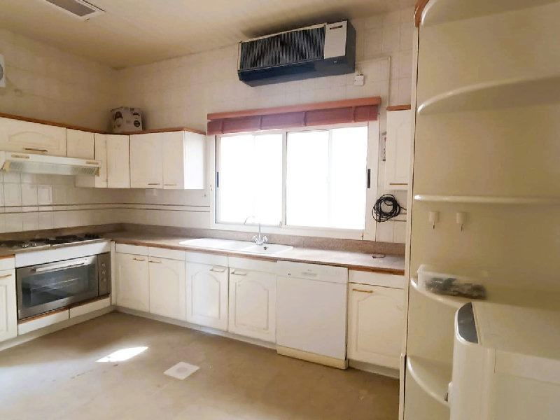 SPACIOUS-PRIVATE POOL-NEAR GALLERIA MALL – Slide 4