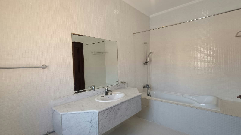 GATED COMPOUND-KIDS PLAY AREA-NEAR MACDONALD – Slide 8