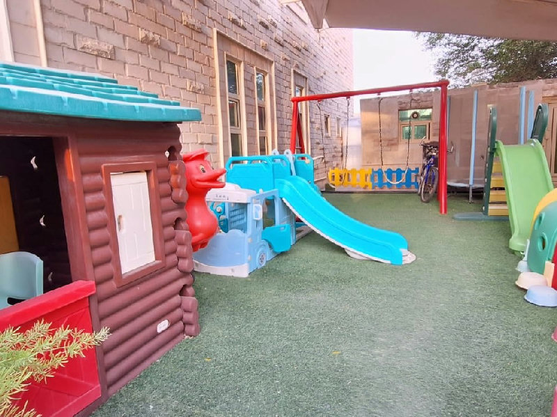 MODERN-SPACIOUS- PRIME LOCATION- NEAR HIGHWAY – Slide 25