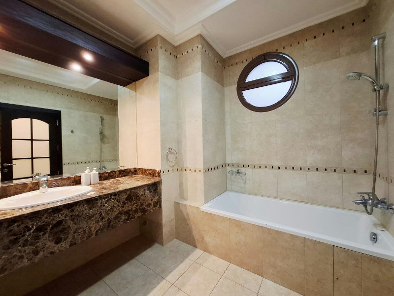 NAVY APPROVED-MODERN-SPACIOUS-PRVATE GARDEN – Slide 18