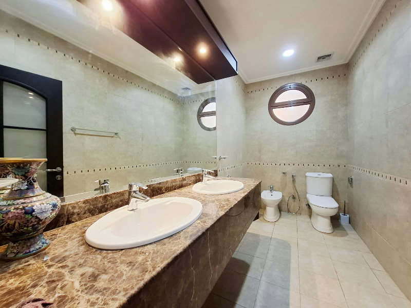 NAVY APPROVED-MODERN-SPACIOUS-PRVATE GARDEN – Slide 16