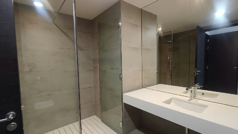 LUXURY APARTMENT -STUNNING VIEW-NEAR HIGHWAY – Slide 7