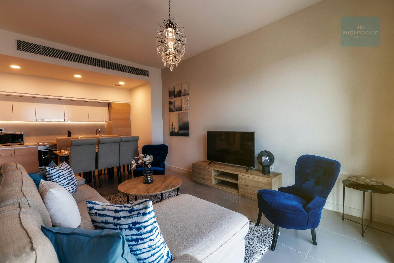 MODERN | POOL VIEW | DIRECT MALL ACCESS | BEACH – Slide 8