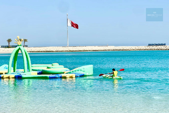 MODERN | POOL VIEW | DIRECT MALL ACCESS | BEACH – Slide 17