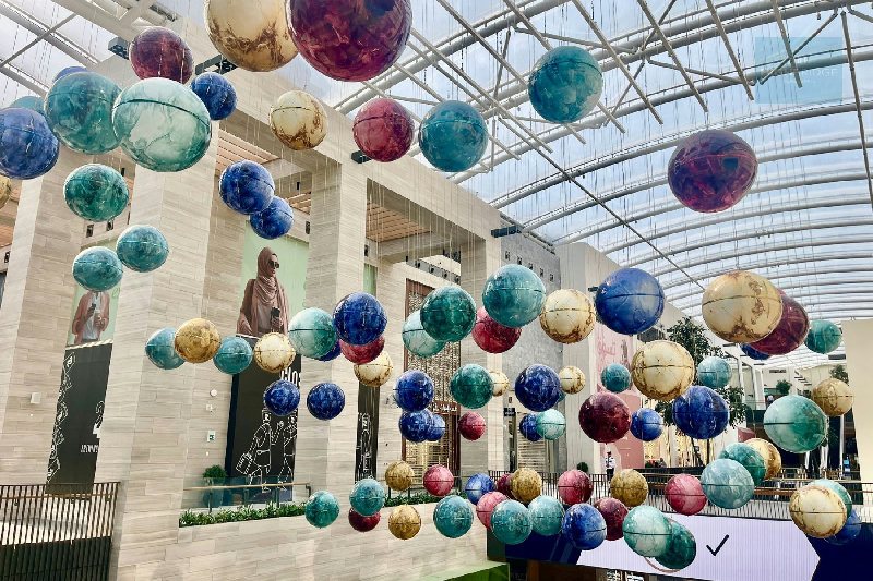 MODERN | POOL VIEW | DIRECT MALL ACCESS | BEACH – Slide 20