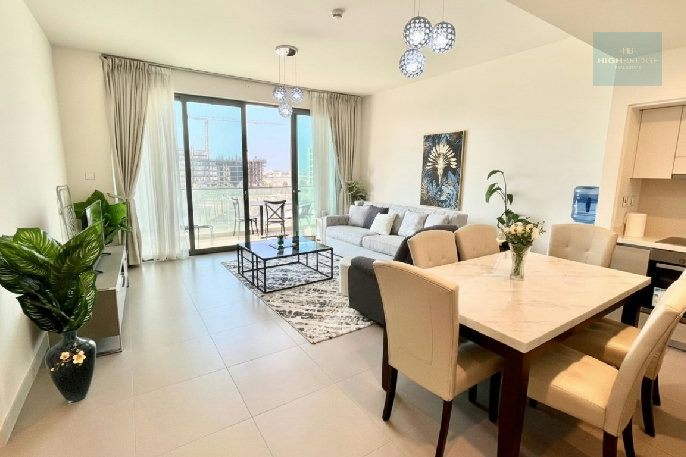 BRIGHT | MODERN | BALCONY | GYM | POOL | BEACH – Slide 3