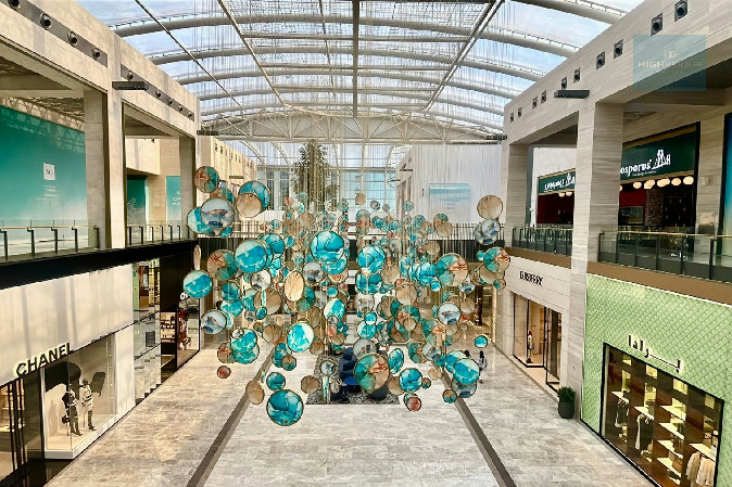 BRIGHT | MODERN | BALCONY | GYM | POOL | BEACH – Slide 14