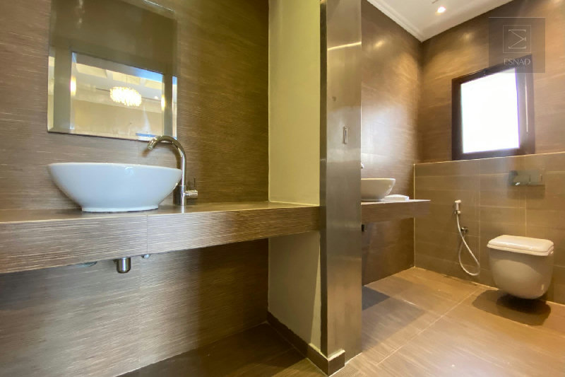  Luxury Waterfront Villa for Sale in Amwaj – Marjan Island – Slide 4