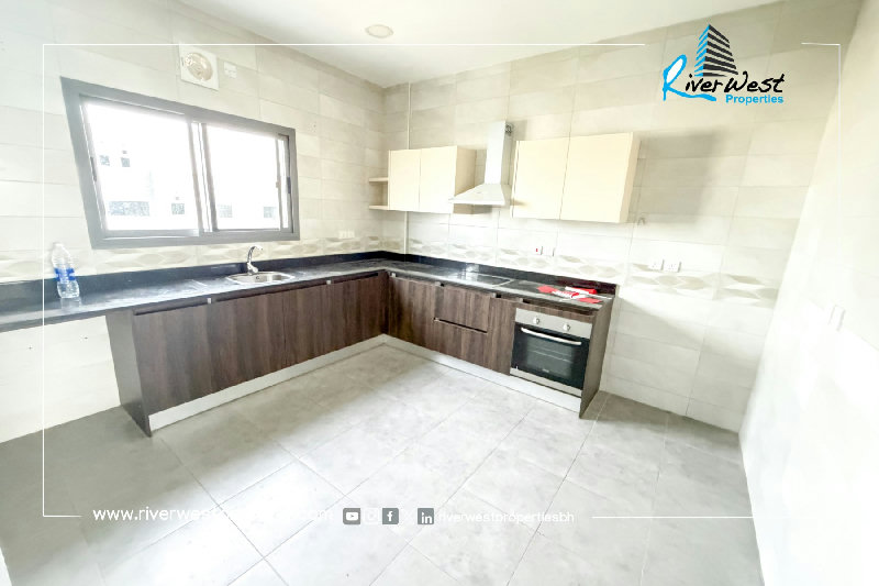 Large 3 Bedroom Unfurnished Apartment for Rent in Bu Quwah – Slide 2