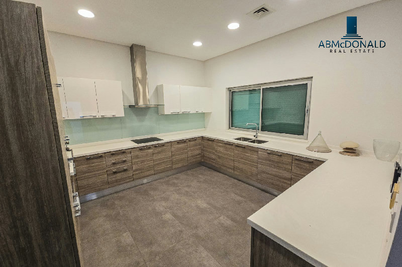 PREMIUM SEAFRONT 4-BEDROOM VILLA | DILMUNIA ISLAND | BD1300 (Exclusive) – Slide 12