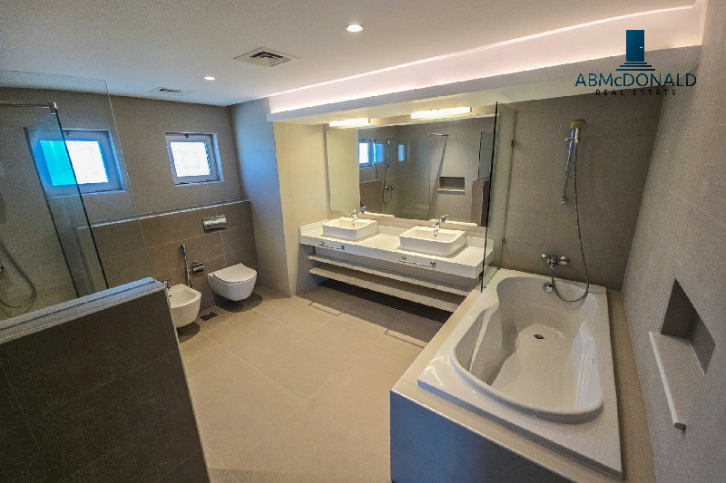 PREMIUM SEAFRONT 4-BEDROOM VILLA | DILMUNIA ISLAND | BD1300 (Exclusive) – Slide 8