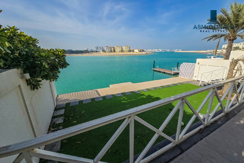 PREMIUM SEAFRONT 4-BEDROOM VILLA | DILMUNIA ISLAND | BD1300 (Exclusive) – Slide 16