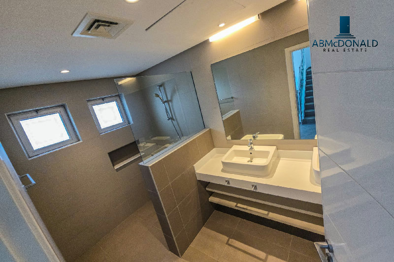 PREMIUM SEAFRONT 4-BEDROOM VILLA | DILMUNIA ISLAND | BD1300 (Exclusive) – Slide 14