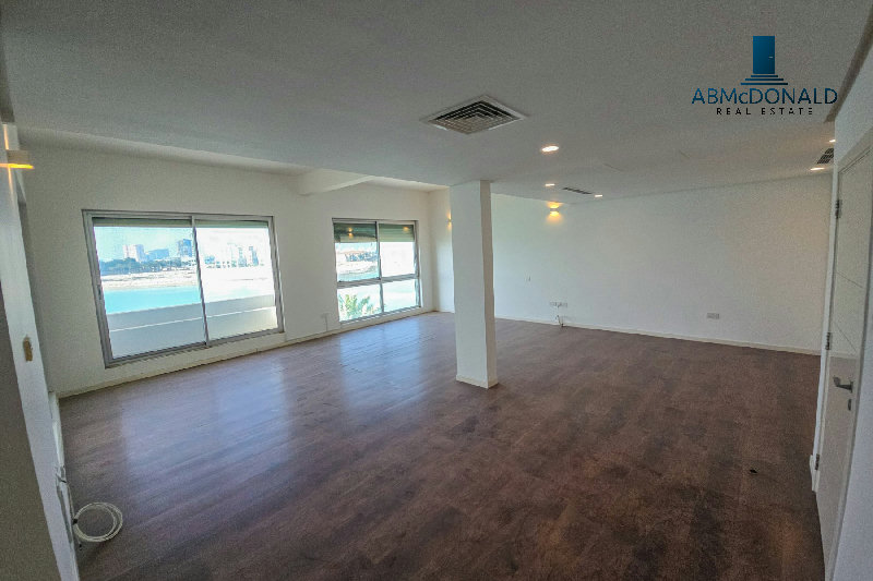 PREMIUM SEAFRONT 4-BEDROOM VILLA | DILMUNIA ISLAND | BD1300 (Exclusive) – Slide 6