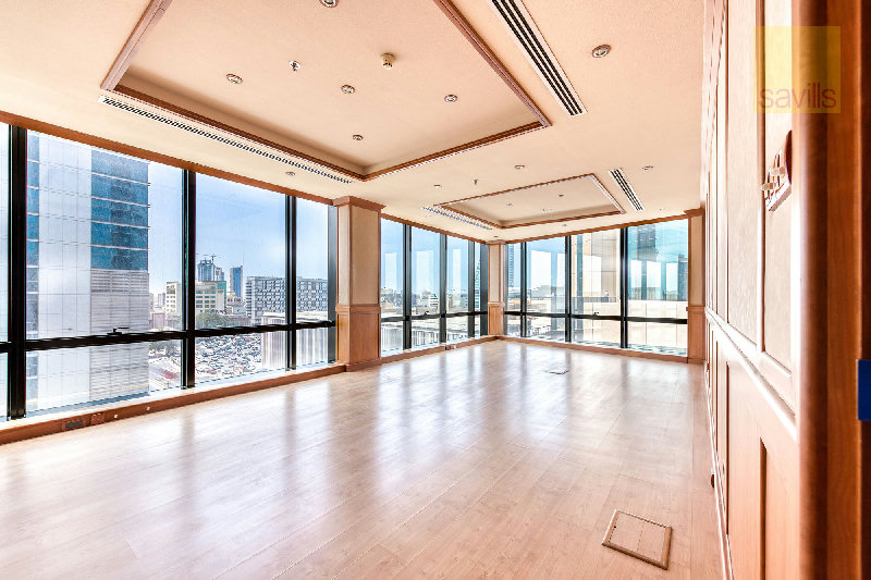 Fully Fitted Offices Opposite to NBB Tower Manama – Slide 1