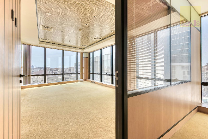 Fully Fitted Offices Opposite to NBB Tower Manama – Slide 3