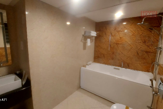 MODERN 2 BED'S WITH SEA VIEW & HOUSE KEEPING – Slide 10