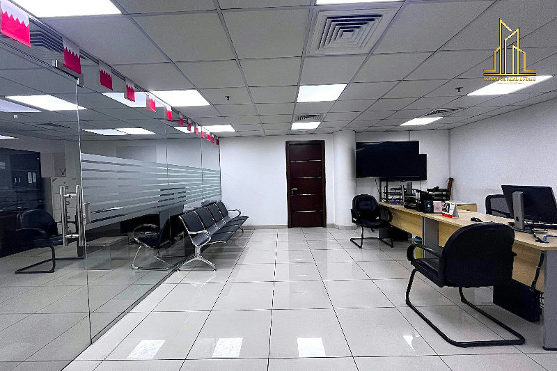 Fully equipped Car Garage for Rent in Salmabad. β Slide 15