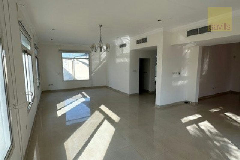 Perfectly Located | 4 Bed Villa | Popular Family Compound – Slide 1