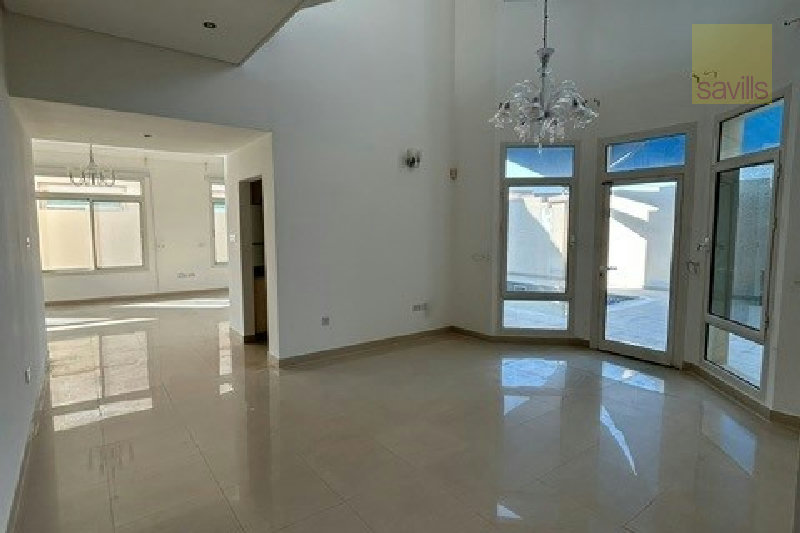 Perfectly Located | 4 Bed Villa | Popular Family Compound – Slide 2