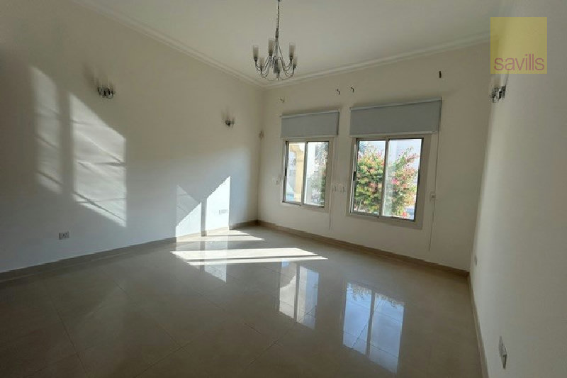 Perfectly Located | 4 Bed Villa | Popular Family Compound – Slide 5