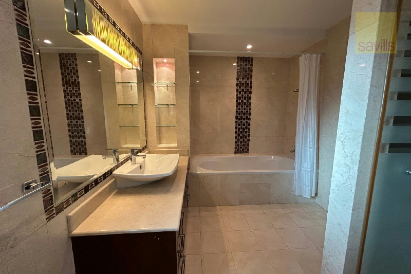 Fabulous compound villa in prime location – Slide 10