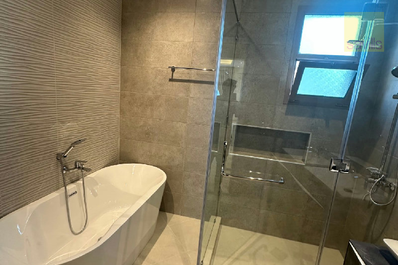 STUNNING BRAND NEW VILLA! – Slide 13