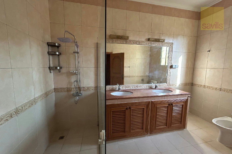 Spacious 4 bed single story villa ! – Slide 6