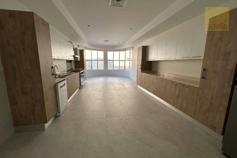 Superbly renovated villa on a green compound! – Slide 2