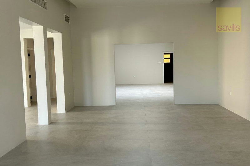 Superbly renovated villa on a green compound! – Slide 4