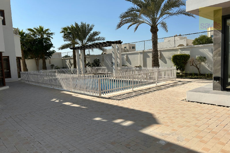 Exceptional 2 story villa with huge outdoor entertaining space – Slide 16