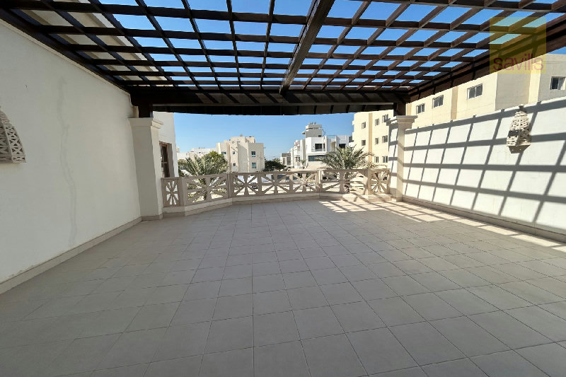 Exceptional 2 story villa with huge outdoor entertaining space – Slide 18