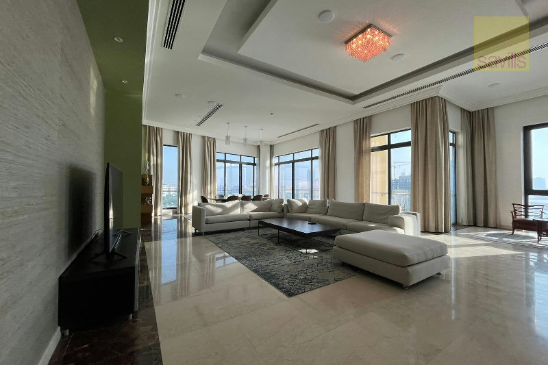 Breath taking views from this Luxury 4 bed Penthouse on Reef Island – Slide 1