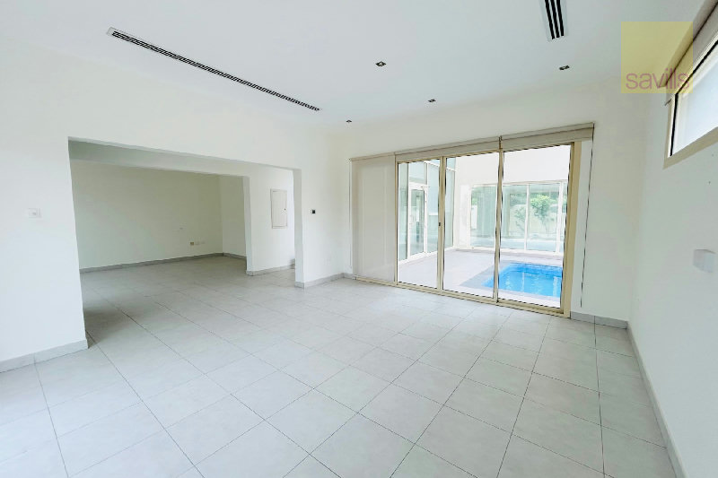 Fabulous 4 Bed Family Villa With Private Pool – Slide 4