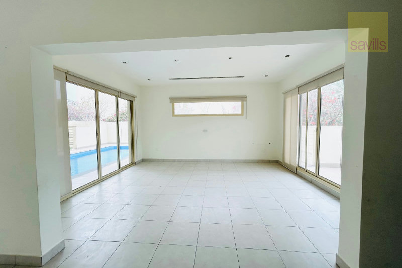 Fabulous 4 Bed Family Villa With Private Pool – Slide 3