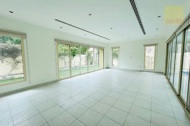 Fabulous 4 Bed Family Villa With Private Pool – Slide 5