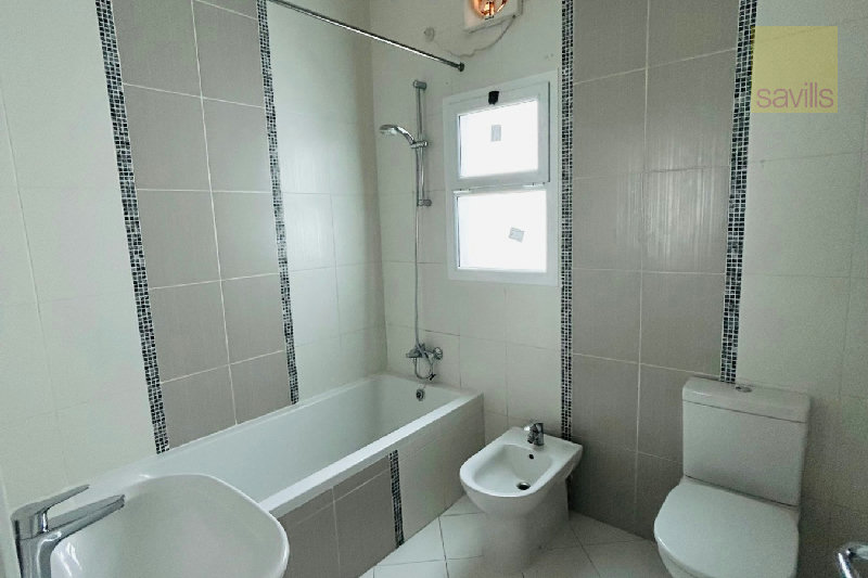 Beautifully Renovated Villa in the Heart of Saar – Slide 6