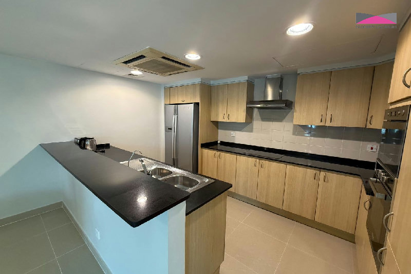 EXCEPTIONAL PRIME BEACHFRONT LOCATION WITH PRIVATE POOL – Slide 6