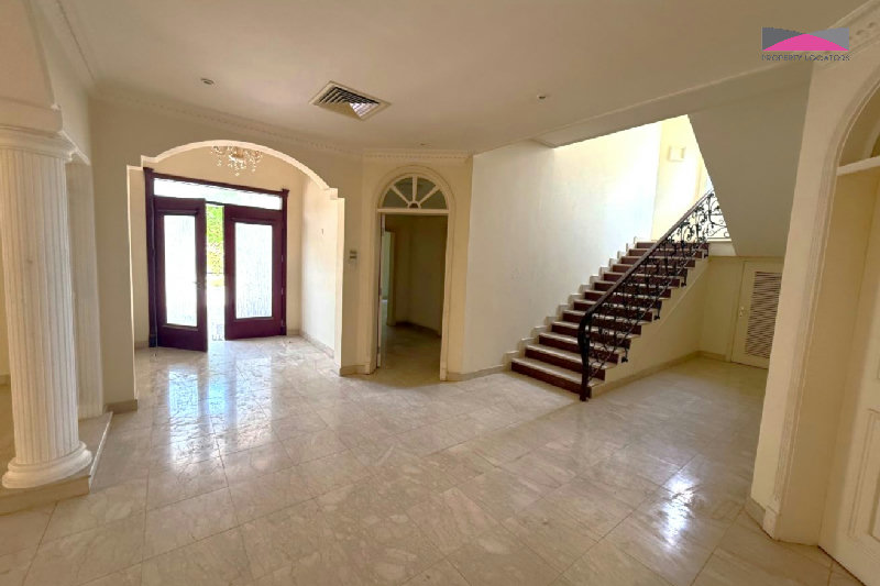 LUXURIOUS COMFORT | CONVENIENCE | EASY COMMUTING β Slide 6