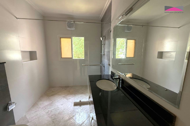 LUXURIOUS COMFORT | CONVENIENCE | EASY COMMUTING β Slide 18