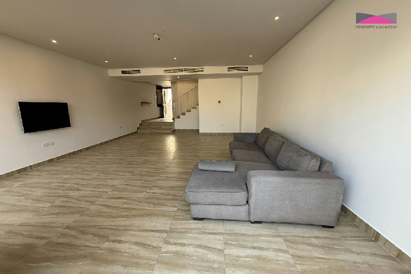 SANDY BEACH | COMMON POOL | MOVE-IN READY | MUST SEE β Slide 2