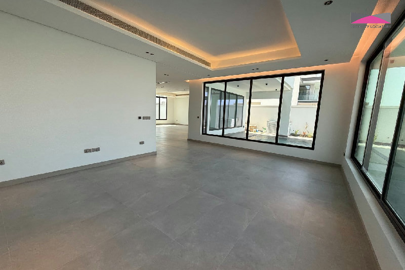 DISCOVER A HOME THAT COMPLEMENTS YOUR LIFESTYLE – Slide 5